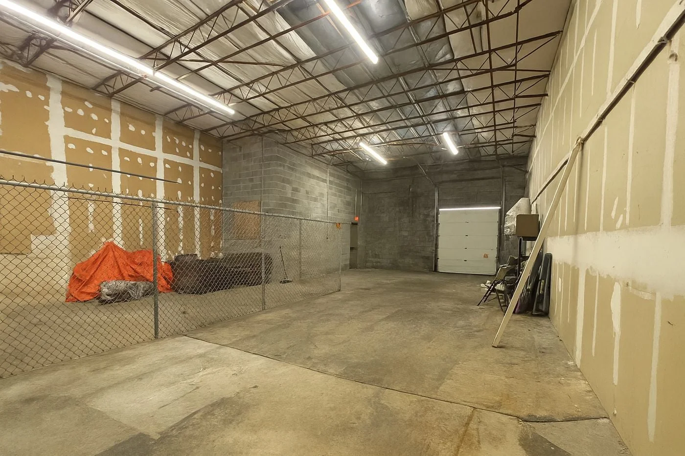 Photo 3 of 826 Creighton Rd, Pensacola, FL 32504