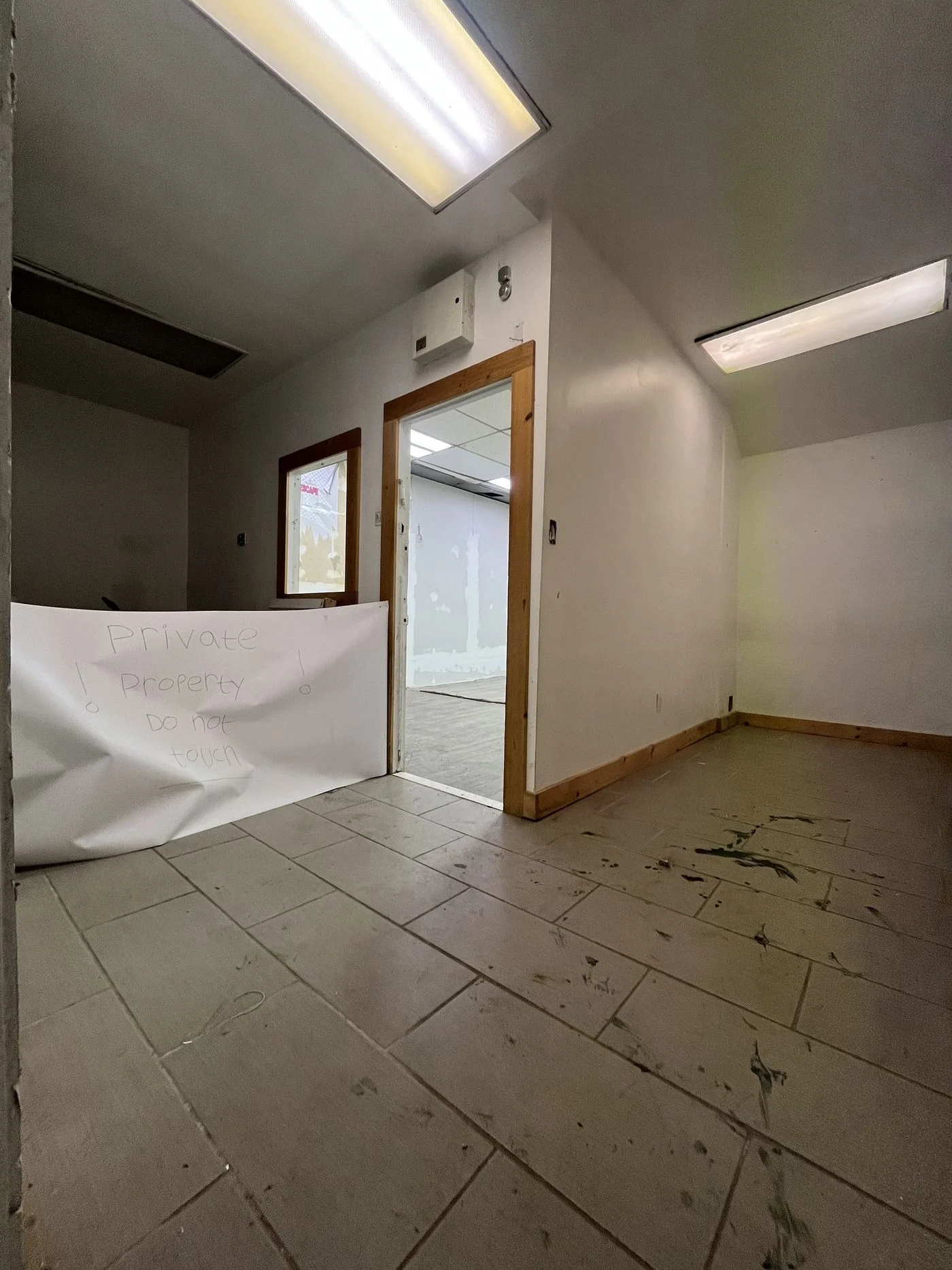 Photo 2 of 417 Bedford Ave, Brooklyn, NY 11211