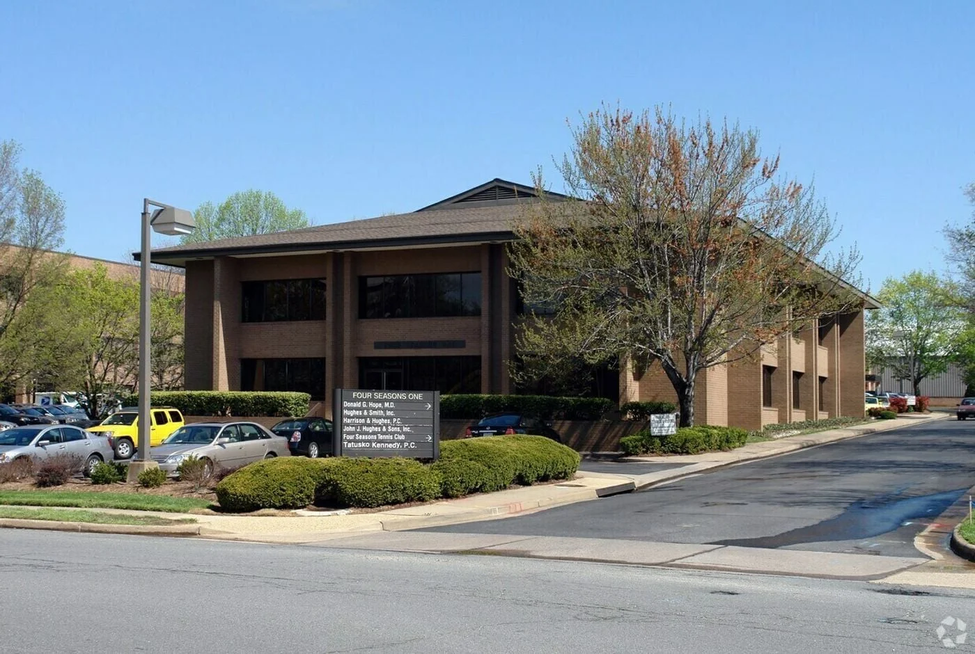 Photo 1 of 3016 Williams Dr, Merrifield, VA 22031