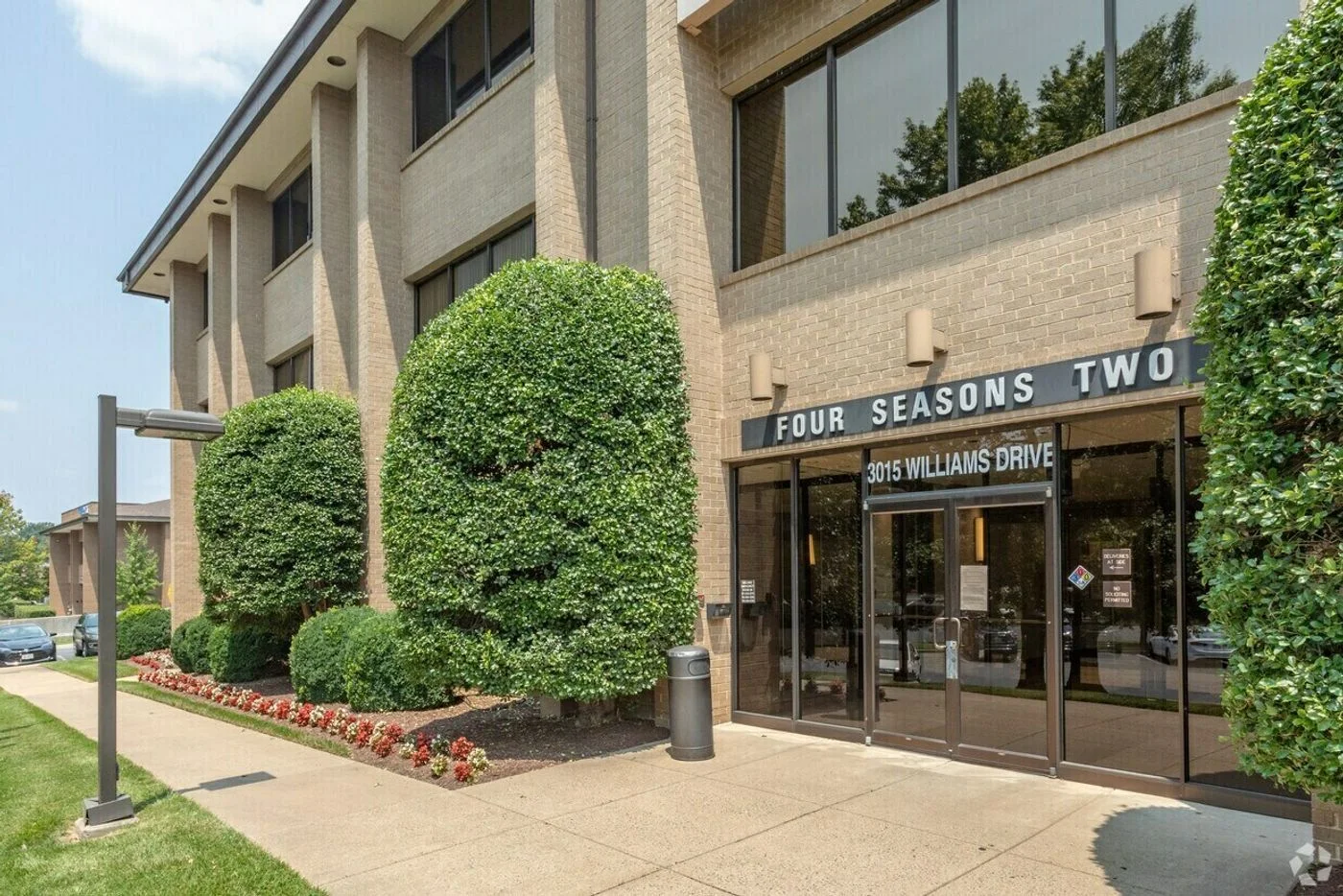 Photo 2 of 3015 Williams Dr, Merrifield, VA 22031