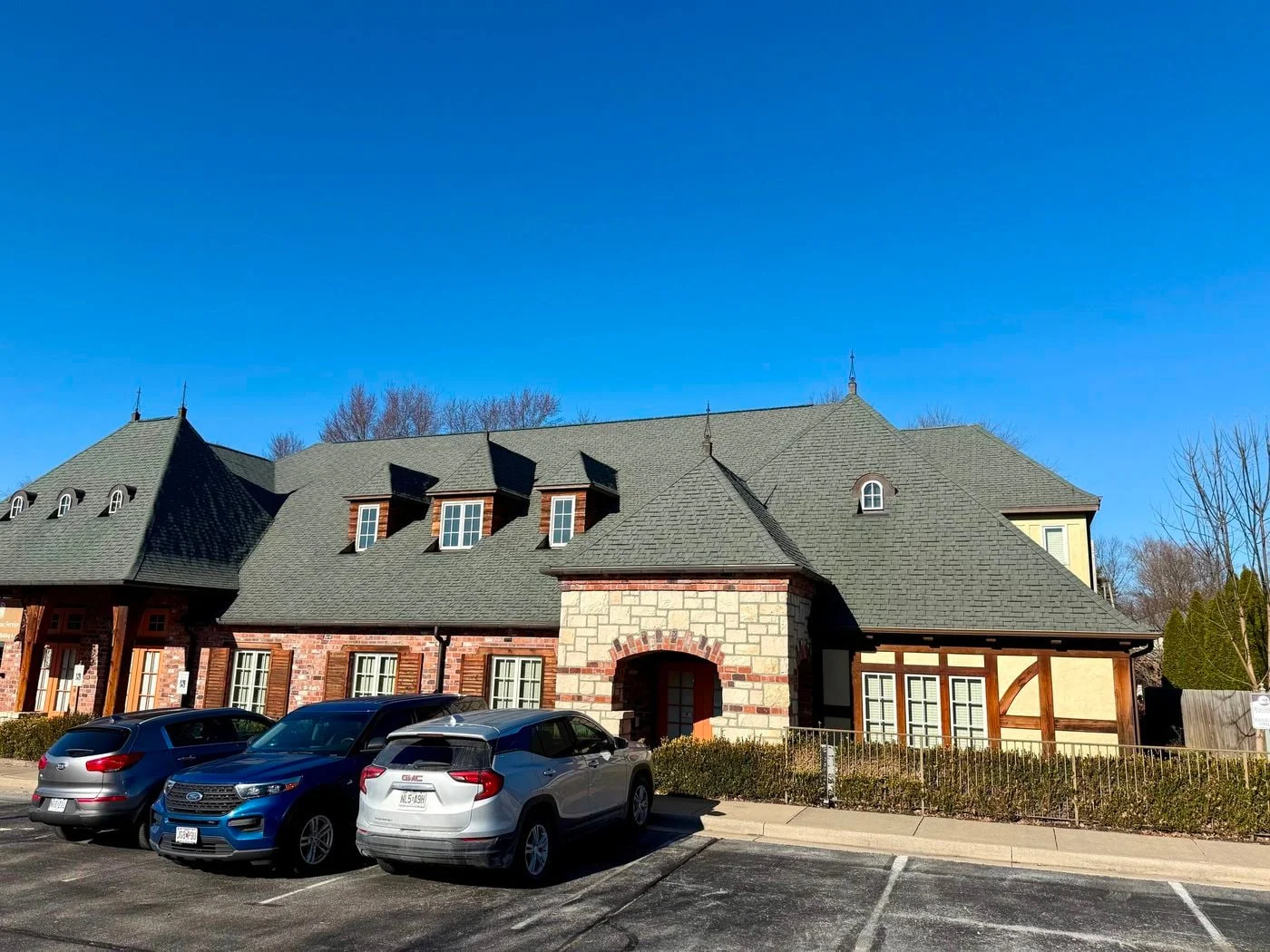 Photo 1 of 2937 S Claremont Avenue, Springfield, MO 65804