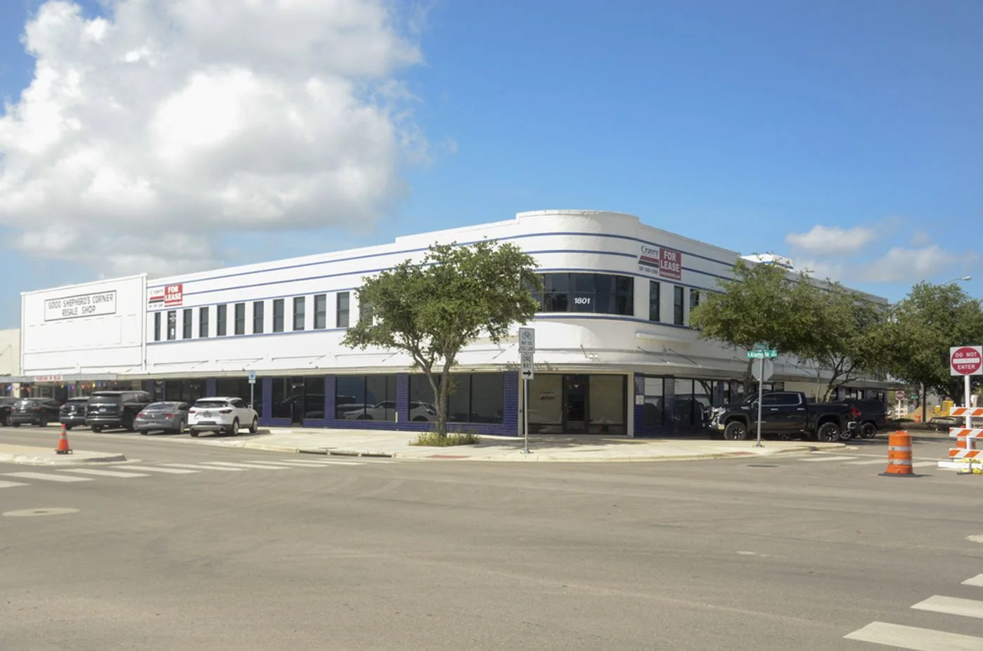Photo 1 of 1712 S Staples St, Corpus Christi, TX 78404