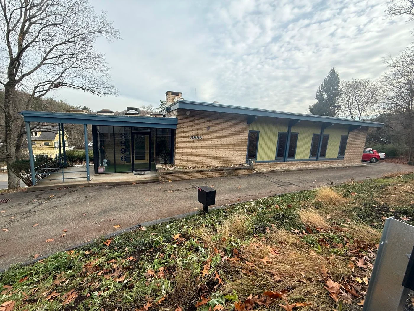 Photo 1 of 3996 Mount Royal Blvd, Allison Park, PA 15101