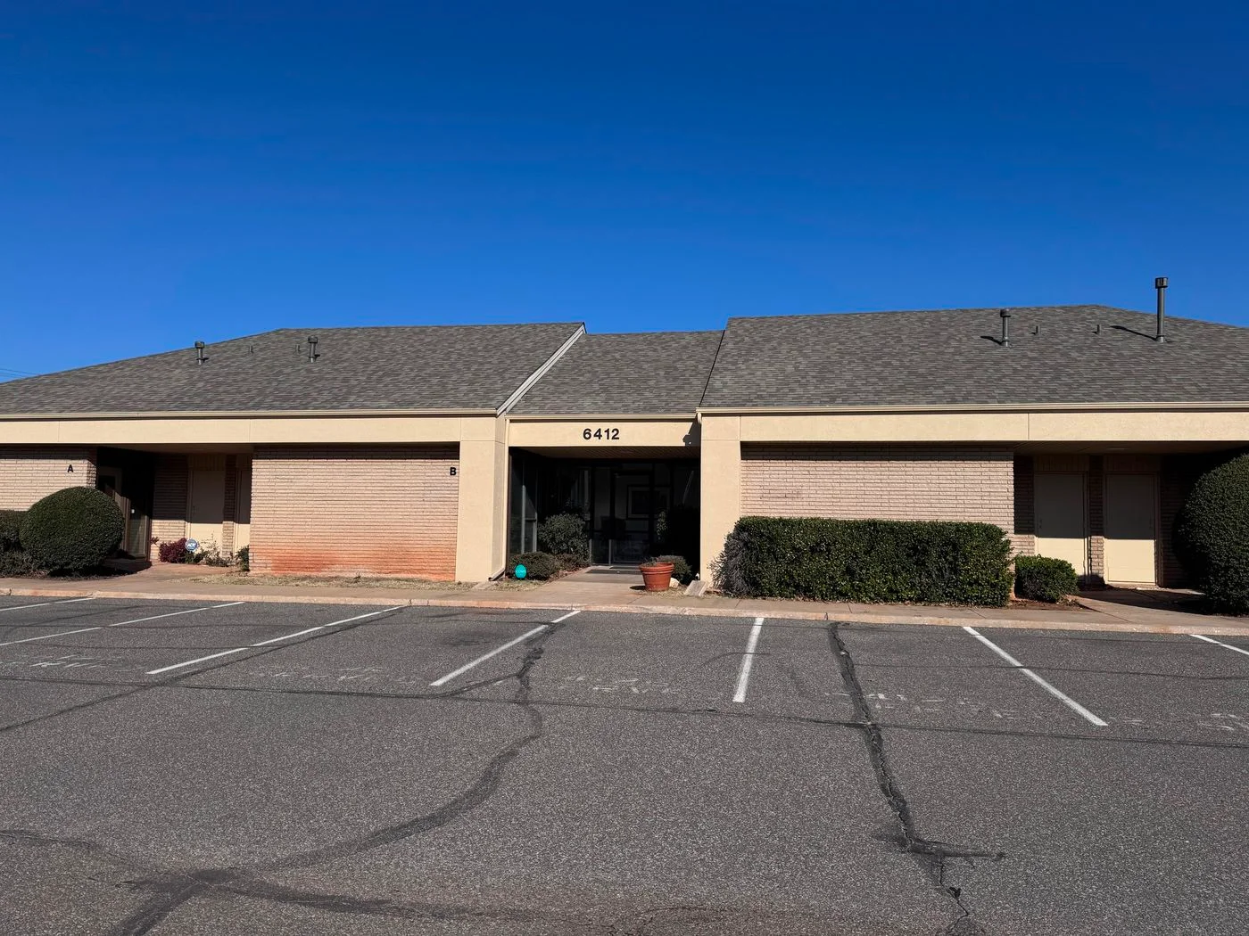 Photo 3 of 6412 N Santa Fe Ave Ste B, Oklahoma City, OK 73116