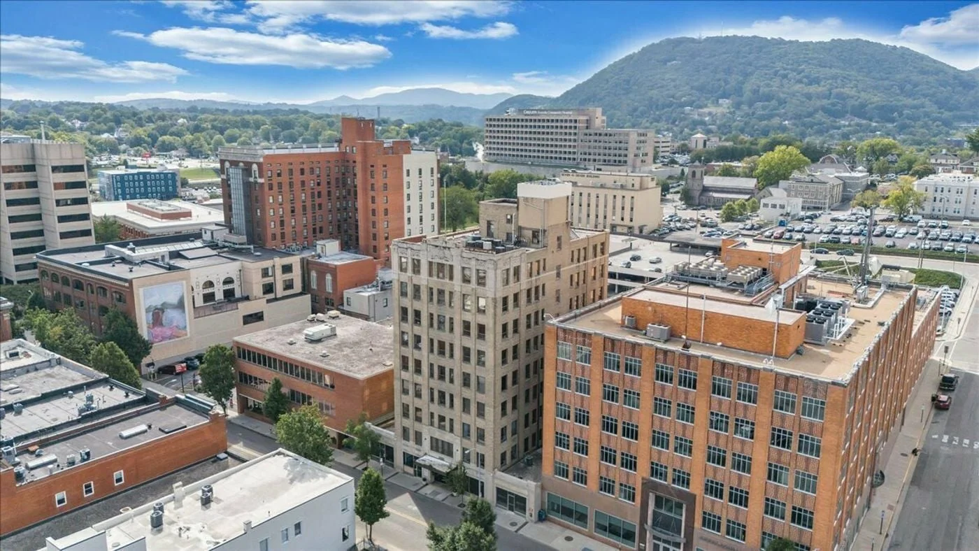 Photo 1 of 30 Franklin Rd, Roanoke, VA 24011