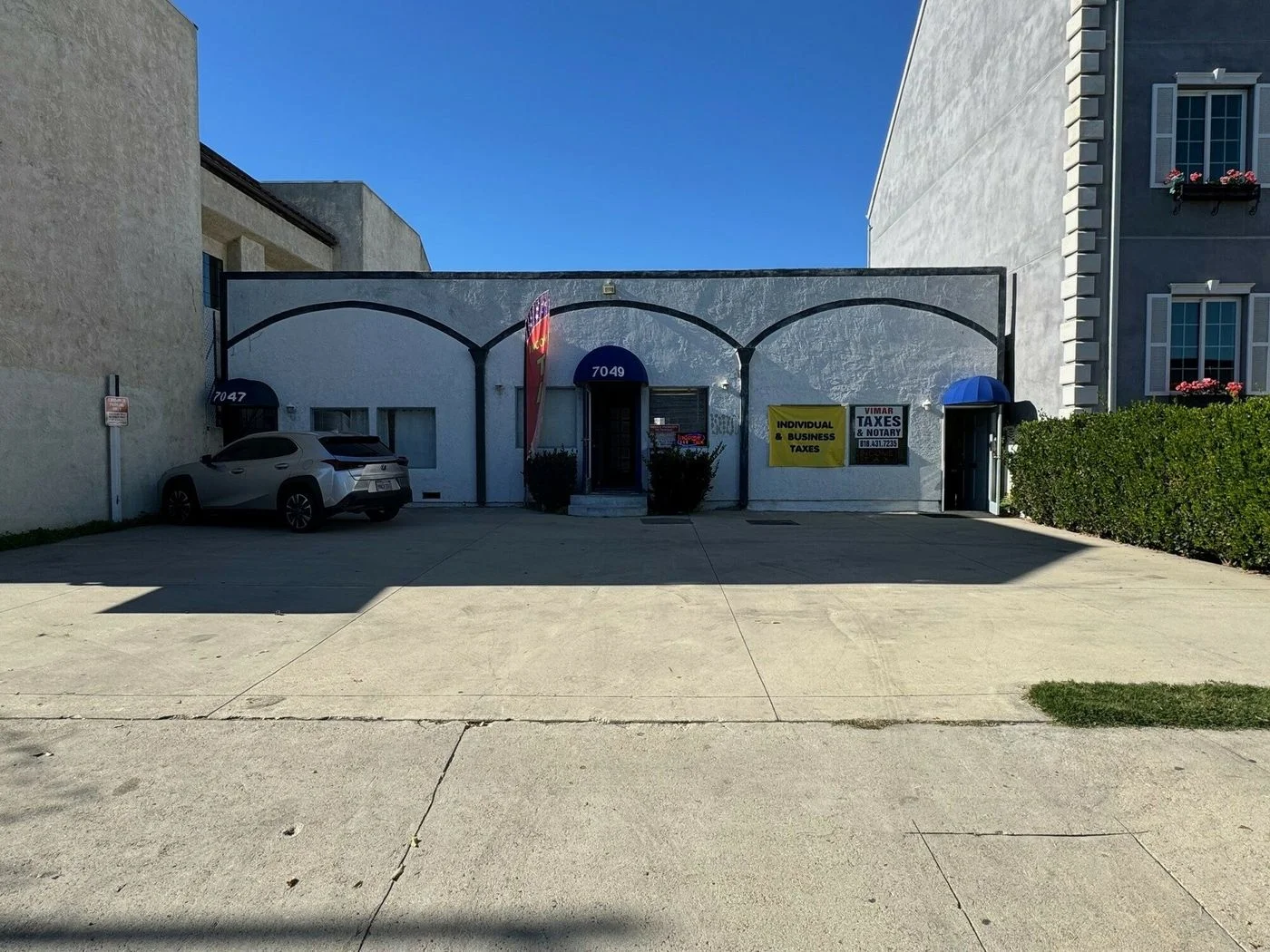 Photo 1 of 7049 Owensmouth Ave, Canoga Park, CA 91303