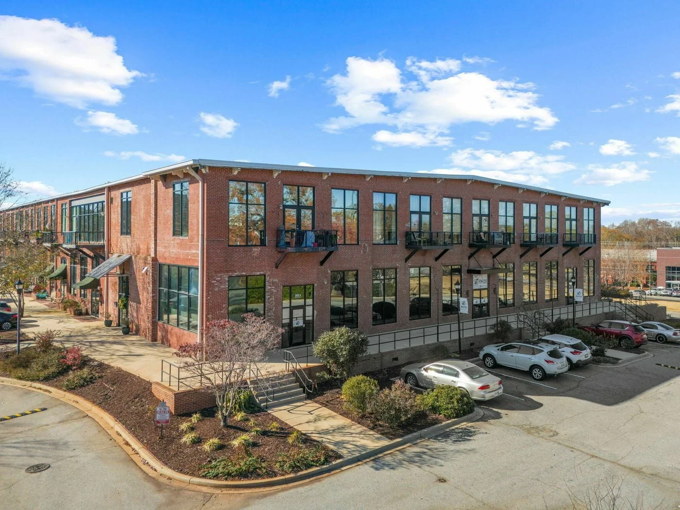 Photo 3 of 300 South St, Simpsonville, SC 29681