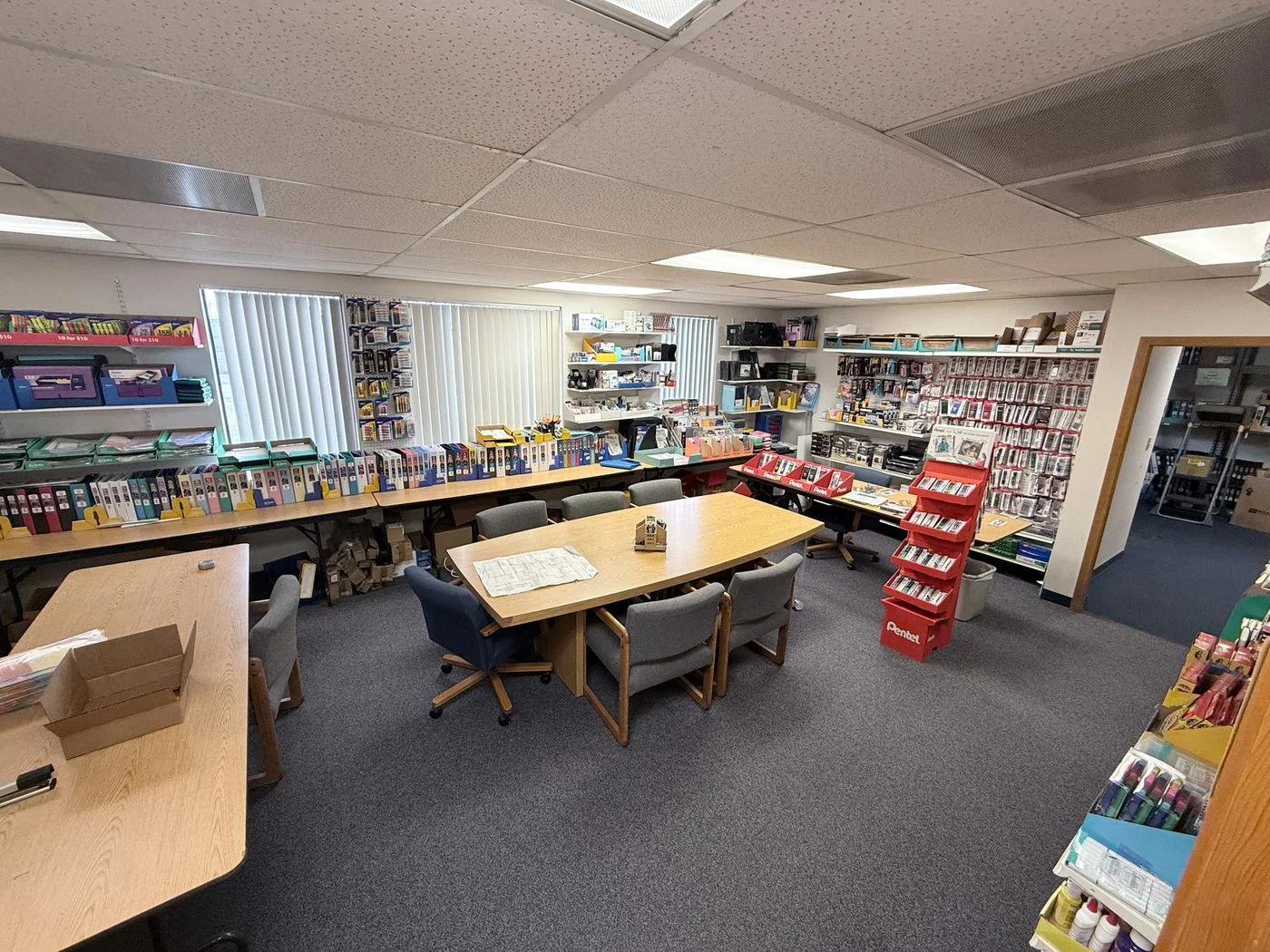 Photo 3 of 6745 SW Hampton St, Portland, OR 97223