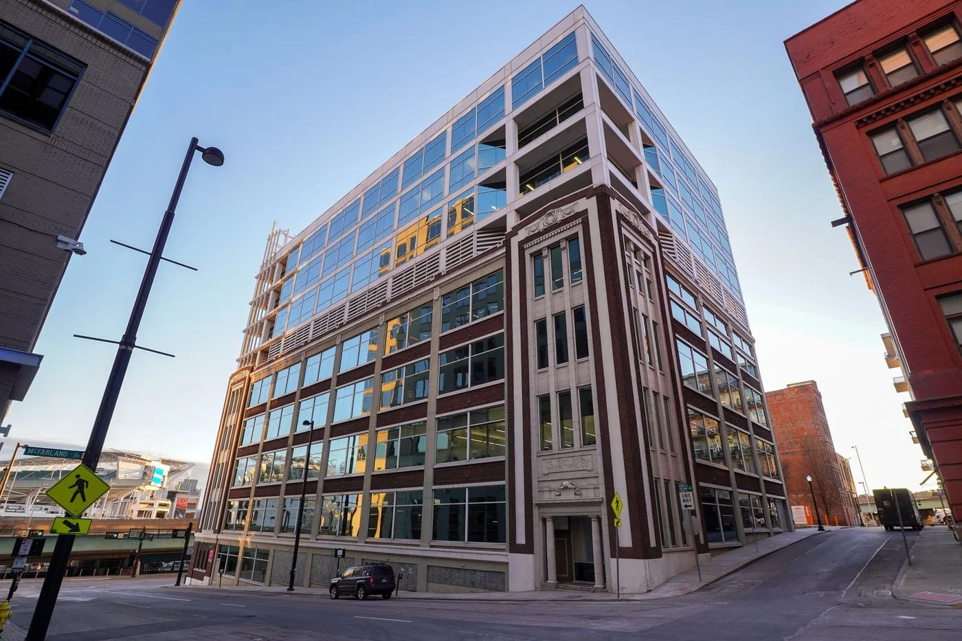 Photo 2 of 302 W 3rd St, Cincinnati, OH 45202