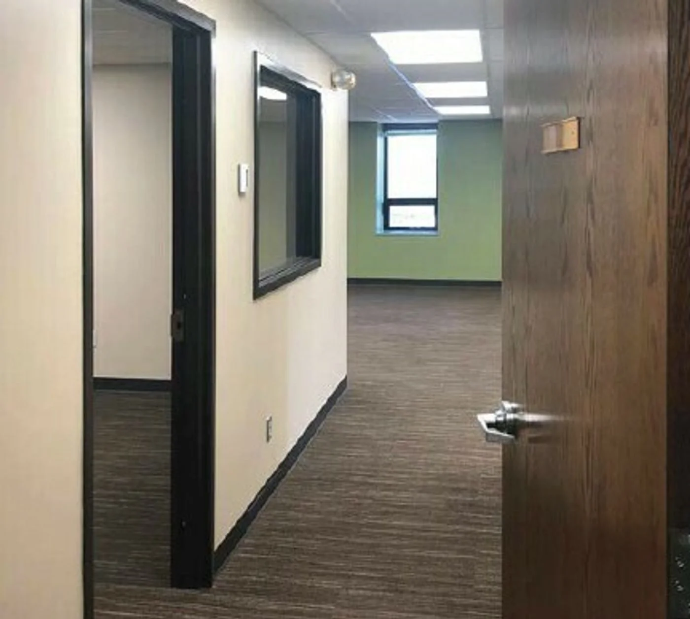 Photo 3 of 4600 West 51st Street, Roeland Park, KS 66205