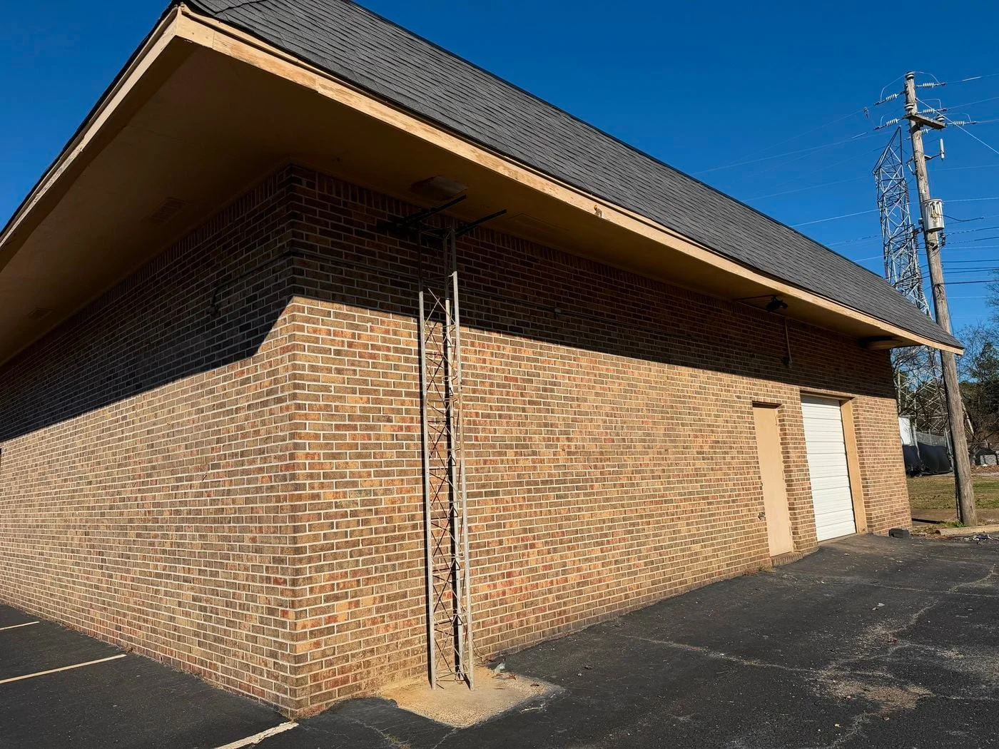 Photo 2 of 1676 Barcrest Road, Memphis, TN 38134