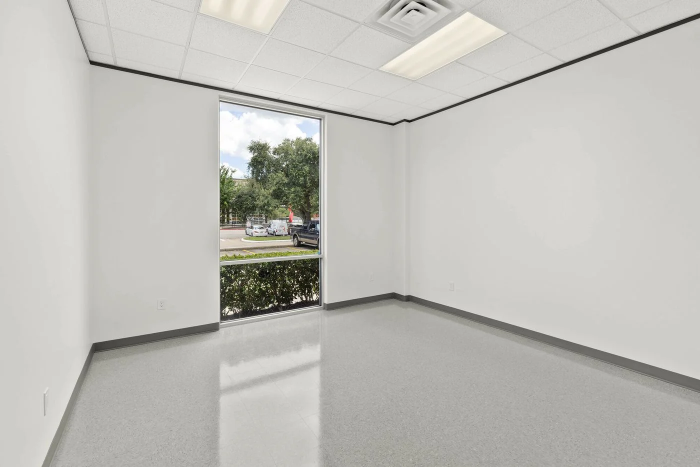 Photo 1 of 1335 Space Park Dr, Houston, TX 77058