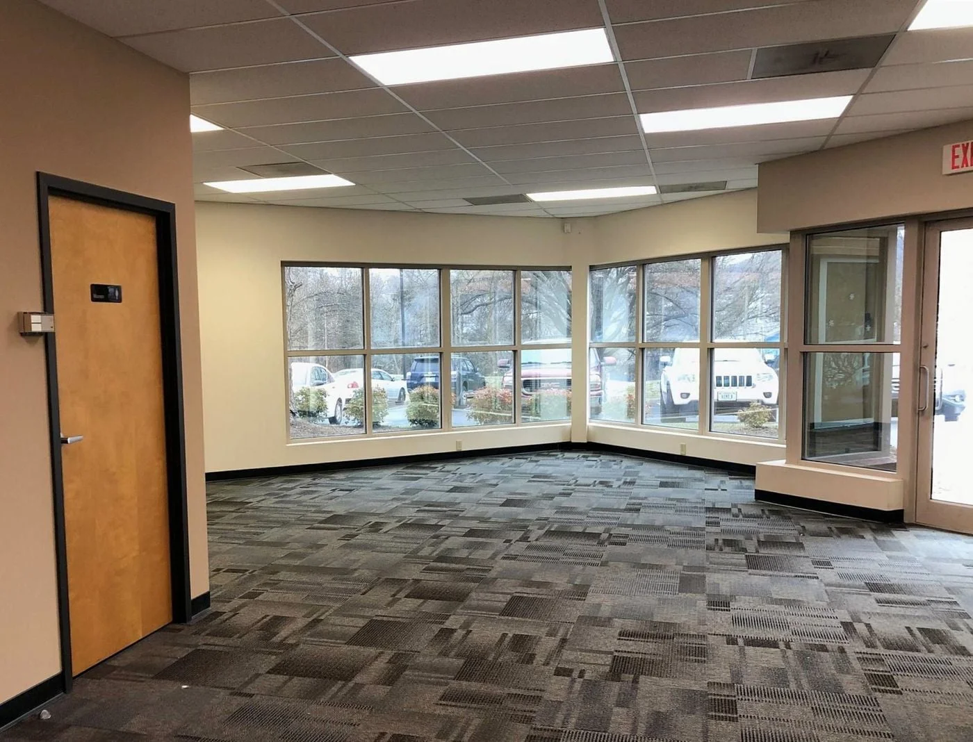 Photo 3 of 6701-6711 Peters Creek Rd, Hollins, VA 24019