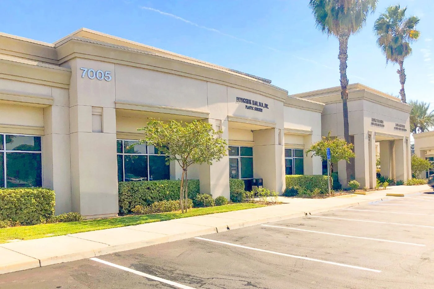 Photo 2 of 7005 N. Maple Ave, Fresno, CA 93720