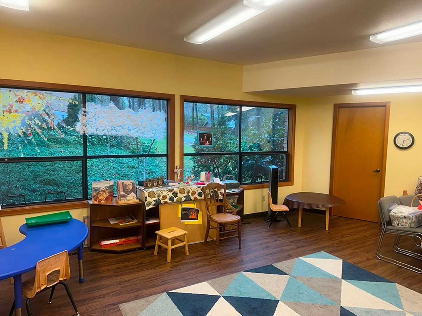 Photo 2 of 20390 Willamette Dr, West Linn, OR 97068