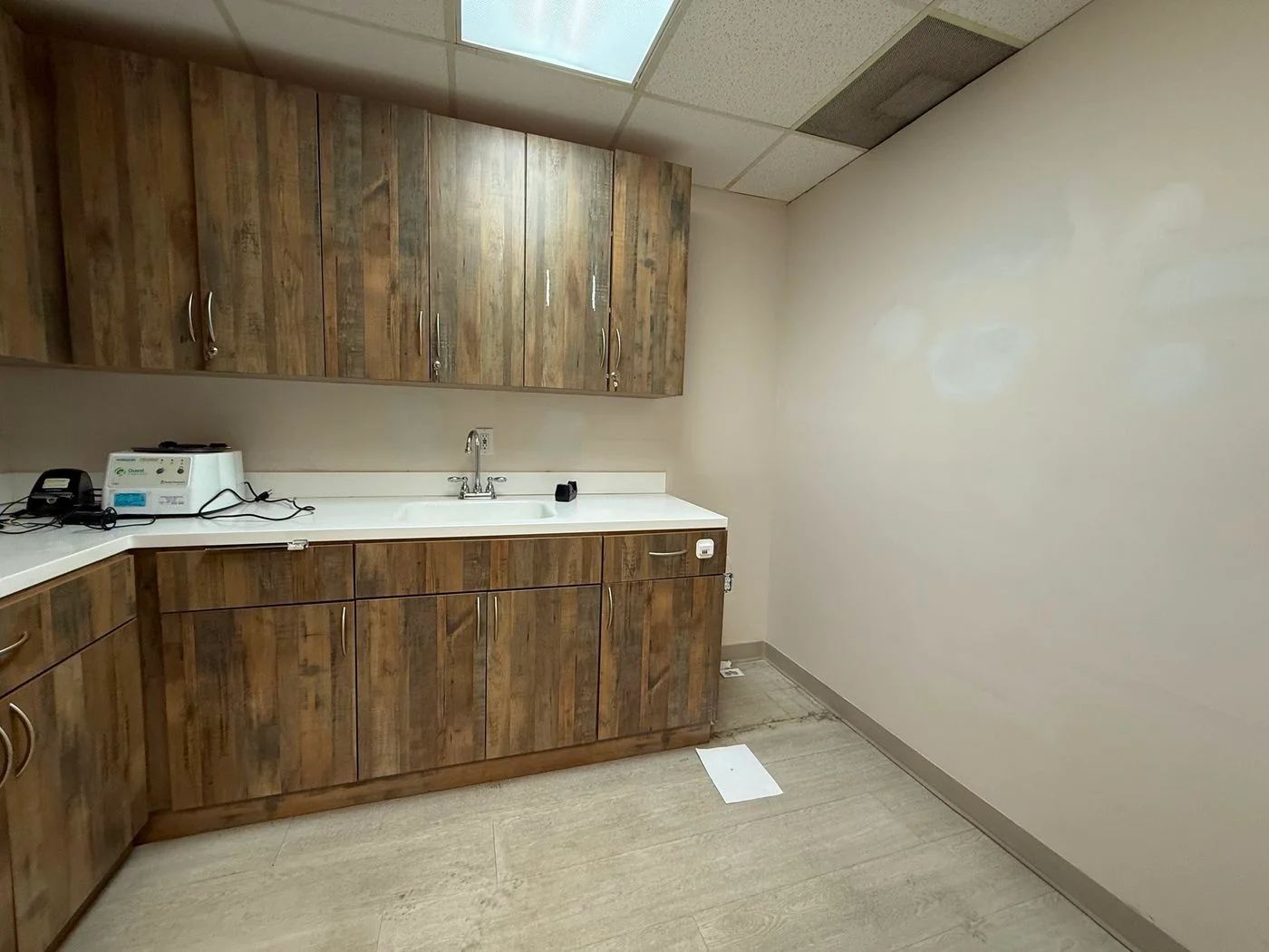 Photo 3 of 833 E Oak St, Kissimmee, FL 34744