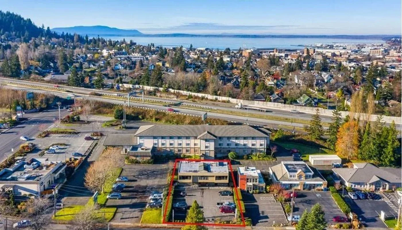 Photo 3 of 1321 King St, Bellingham, WA 98229