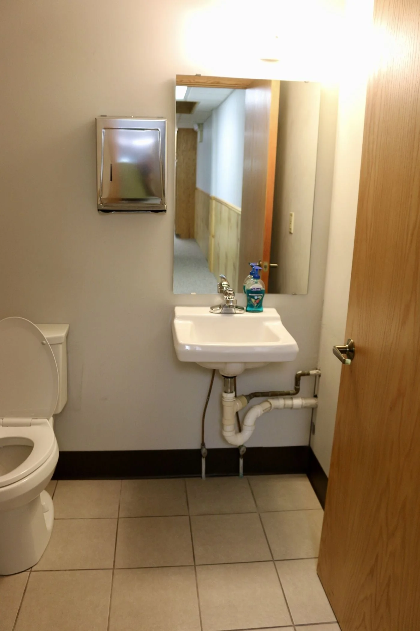 Photo 3 of 2528 W Wackerly St, Midland, MI 48640