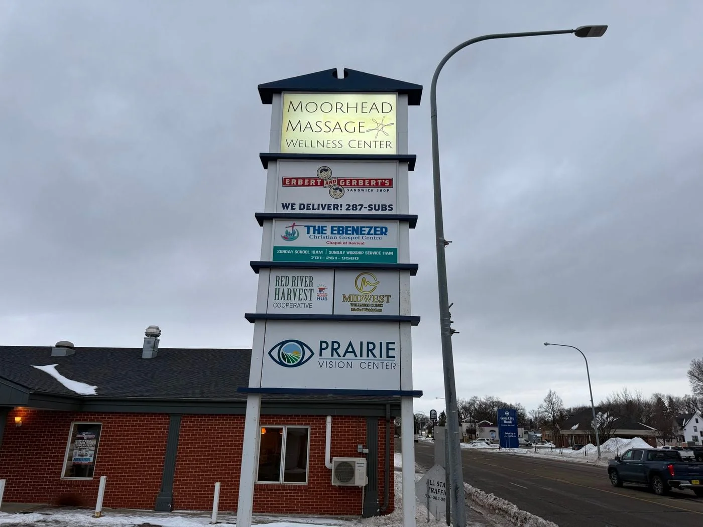 Photo 1 of 212 8th St S, Moorhead, MN 56560