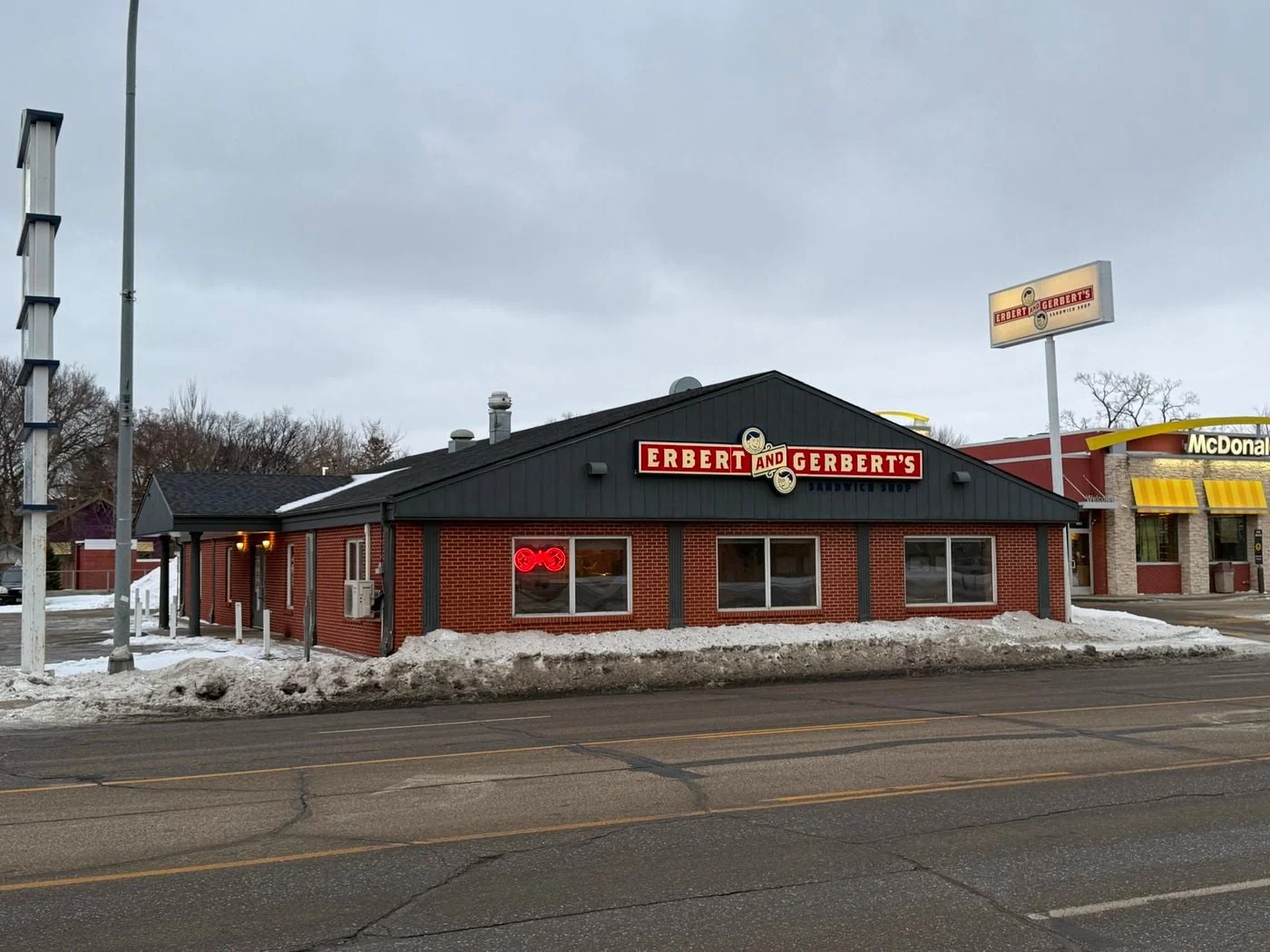 Photo 2 of 212 8th St S, Moorhead, MN 56560