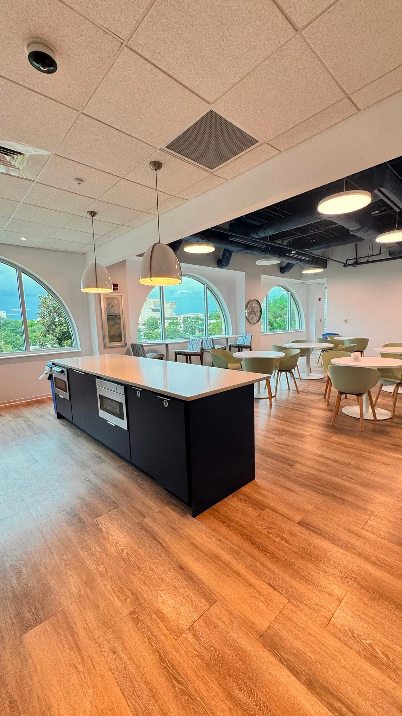 Photo 2 of 350 West Cedar Street, Pensacola, FL 32502