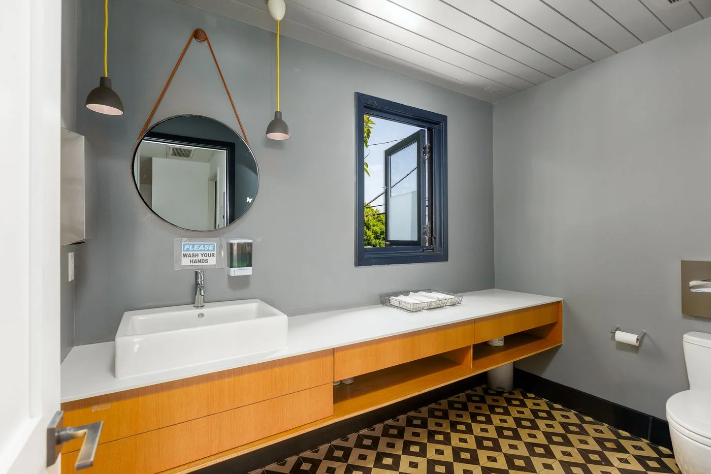 Photo 3 of 1746 Abbot Kinney Boulevard, Los Angeles, CA 90291