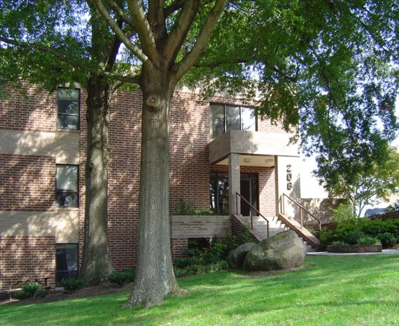 Photo 1 of 208 N Columbia St, Chapel Hill, NC 27514