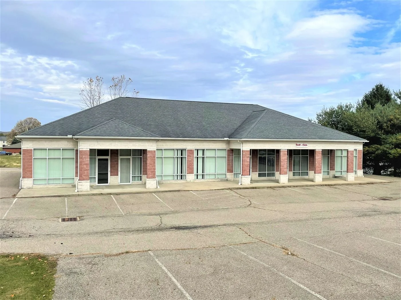 Photo 1 of 906 Sharon Valley Road, Newark, OH 43055