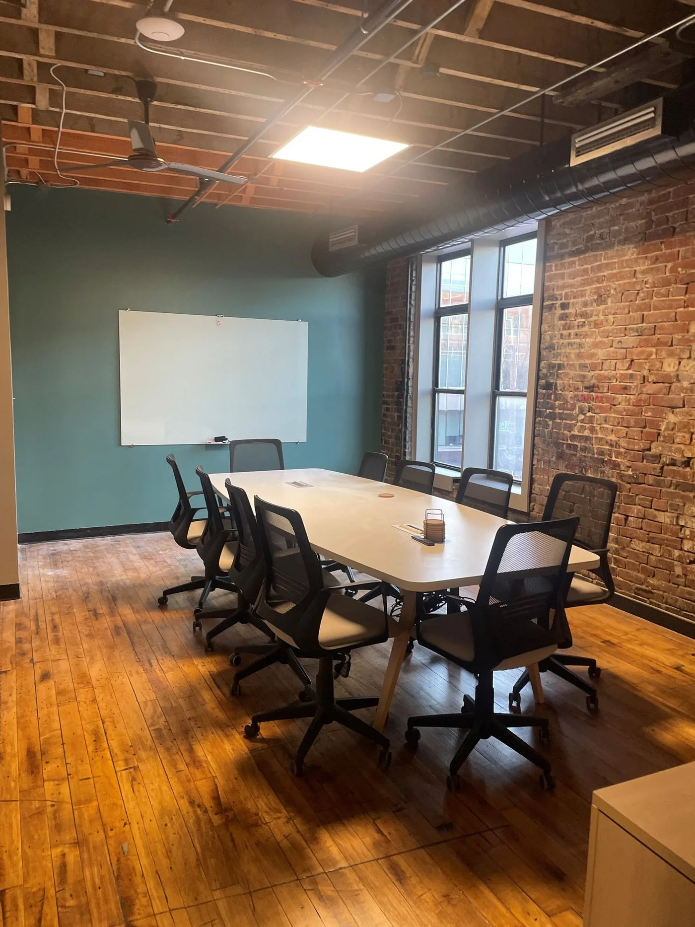 Photo 2 of 116 W 3rd St, Kansas City, MO 64105