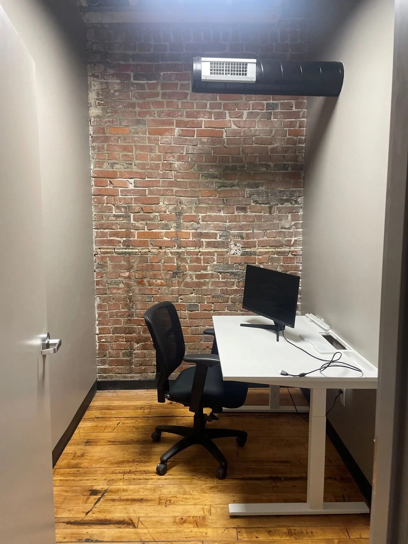 Photo 3 of 116 W 3rd St, Kansas City, MO 64105