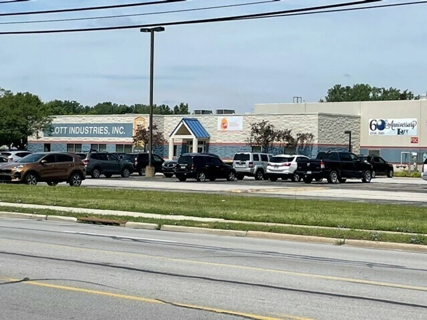 Photo 1 of 3350 Hill Ave, Toledo, OH 43607