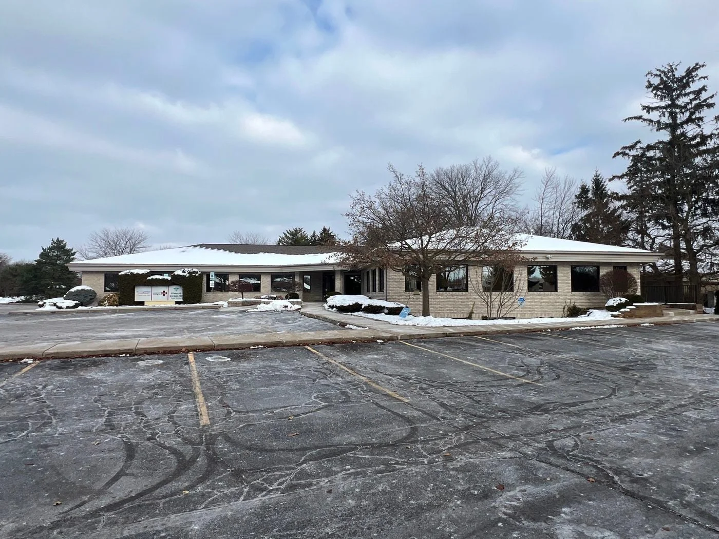 Photo 1 of 5560 Gratiot Rd, Saginaw, MI 48638