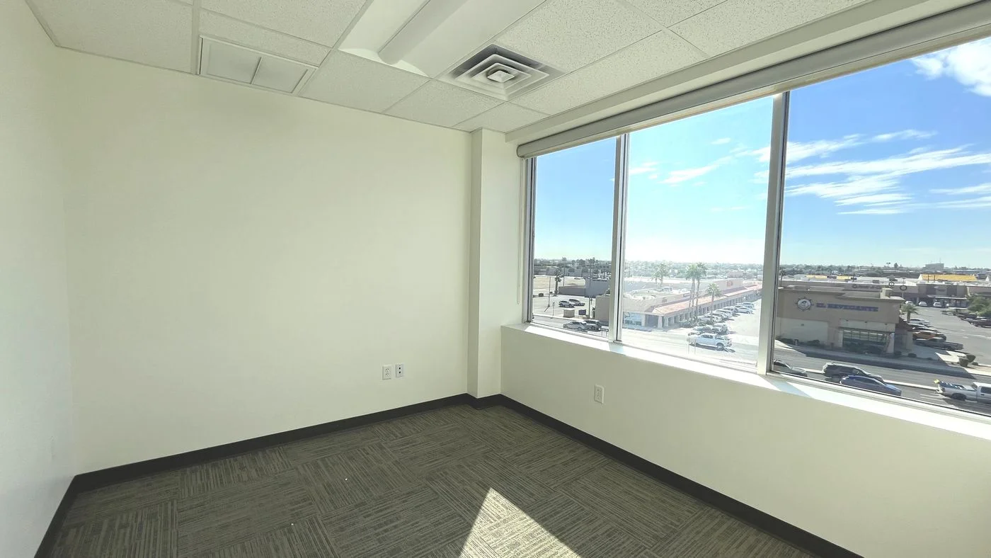 Photo 3 of 350 W 16th St, 3 Suites Available, Yuma, AZ 85364-4646