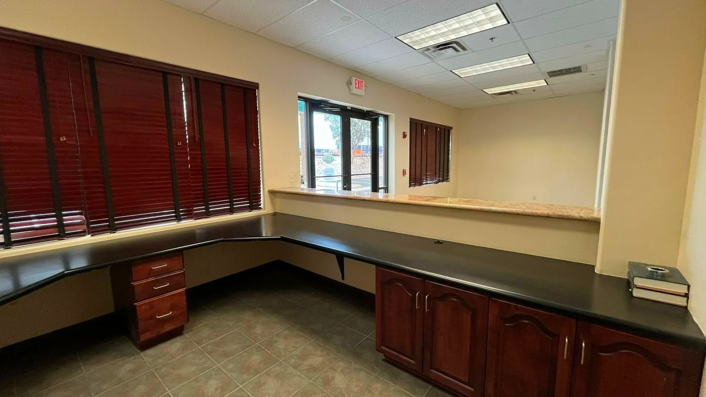 Photo 2 of 833 E Plaza Circle Suite 200 and 400, Yuma, AZ 85364-4646