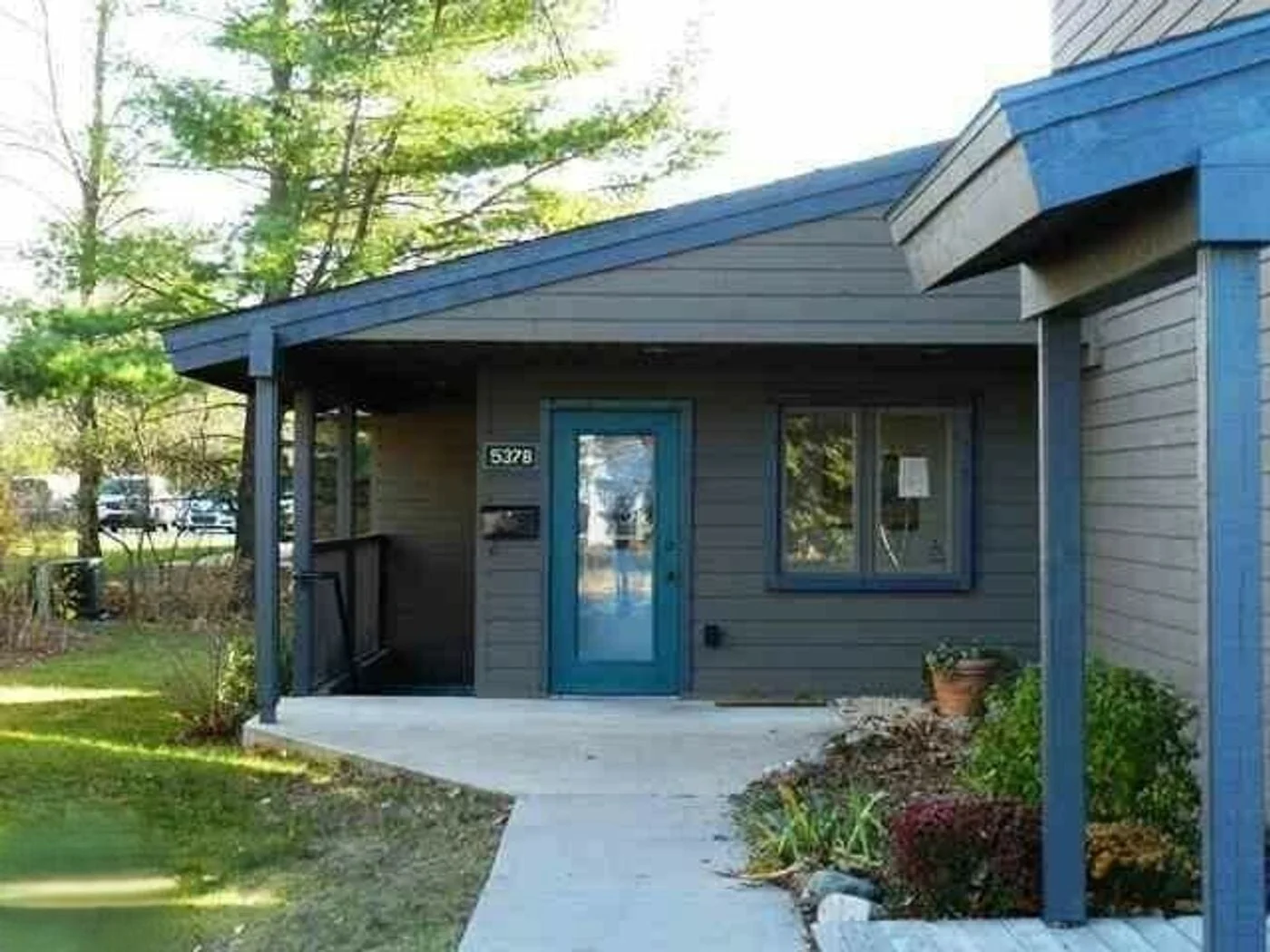 Photo 1 of 537 S Garfield Ave, 2B, Traverse City, MI 49686