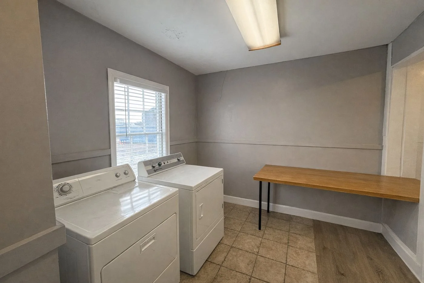 Photo 2 of 373 N Cumberland St, Jackson, TN 38301