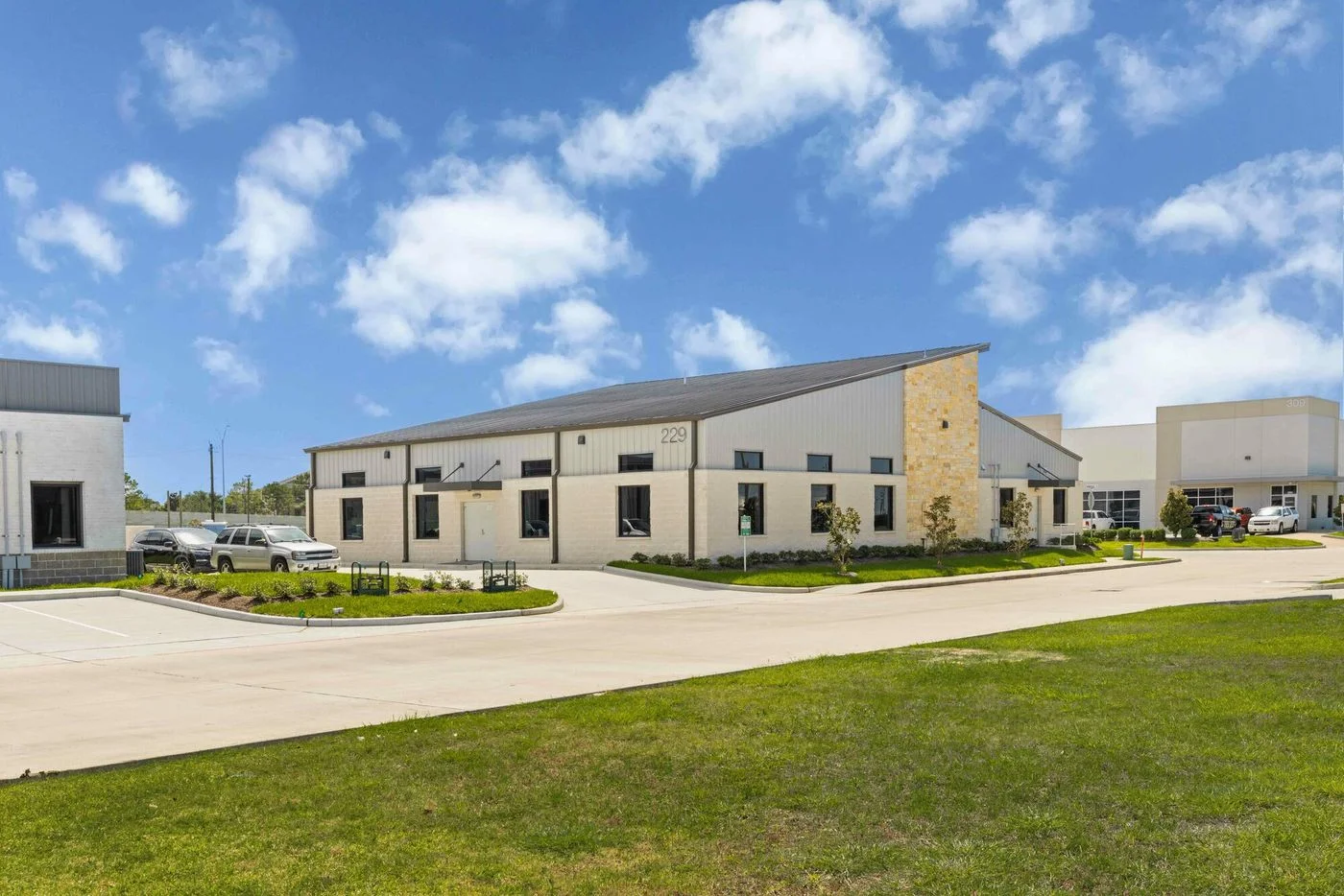 Photo 2 of 229 Ibis Street, Webster, TX 77598