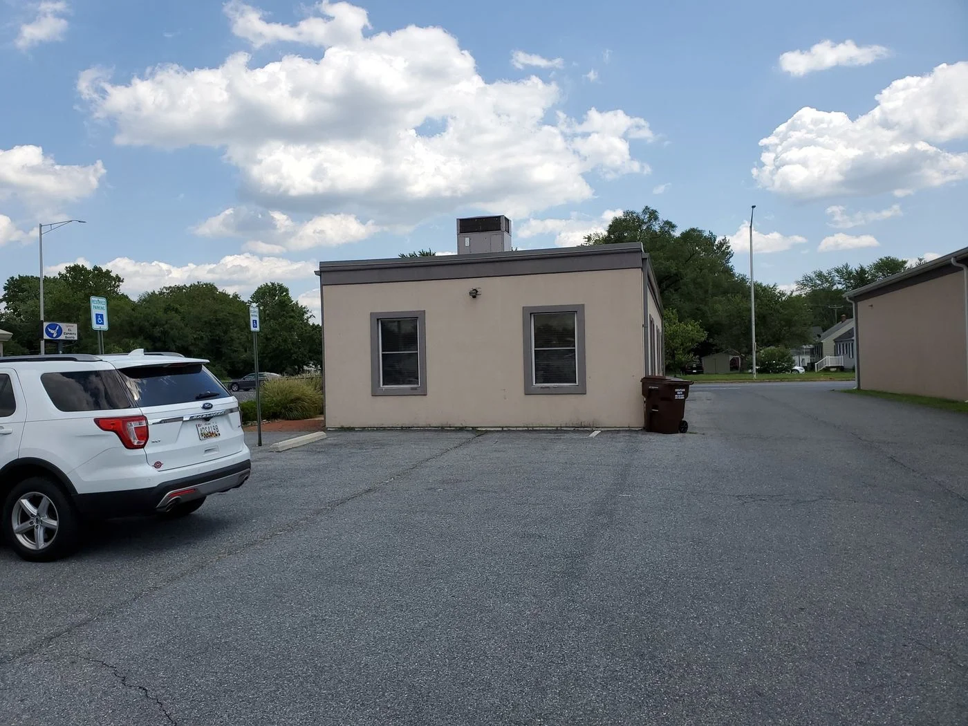 Photo 3 of 910 Eastern Shore Drive, Salisbury, MD 21801