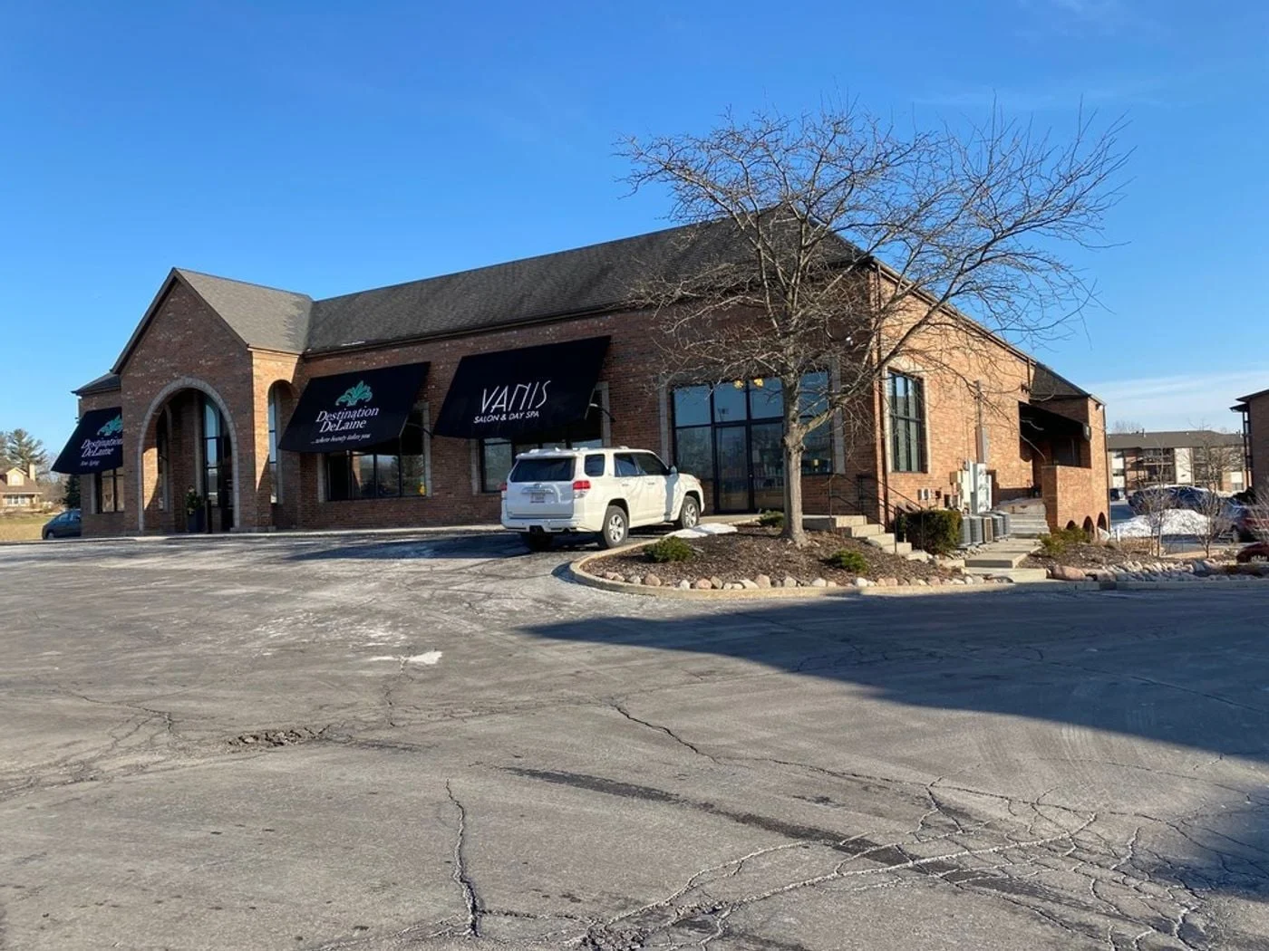 Photo 1 of 1620 Country Club Road, Valparaiso, IN 46383