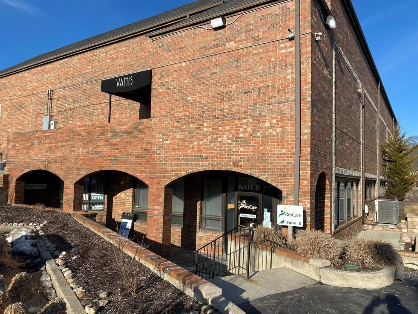 Photo 3 of 1620 Country Club Road, Valparaiso, IN 46383