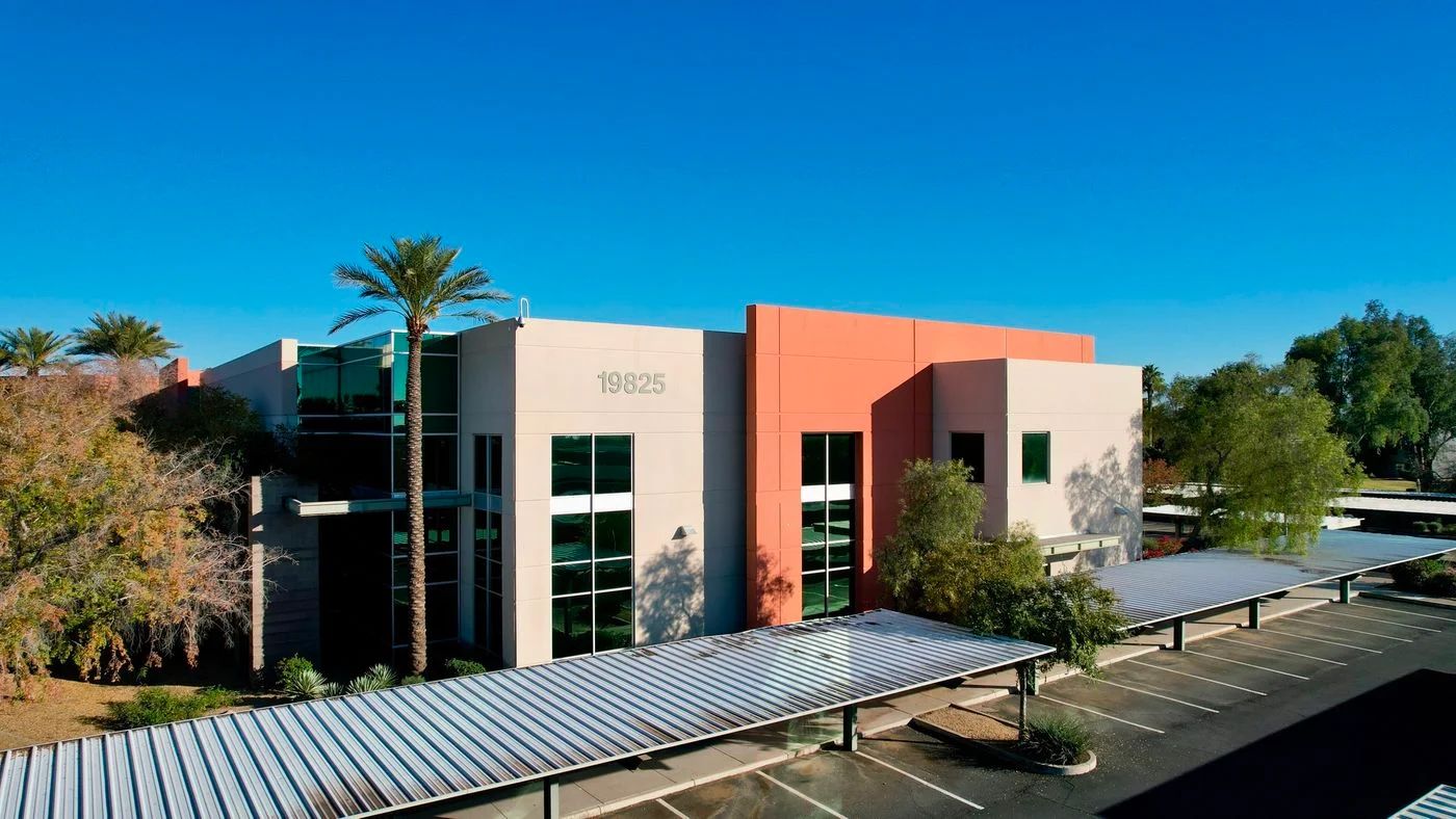 Photo 3 of 19825 N 7th St, Phoenix, AZ 85024