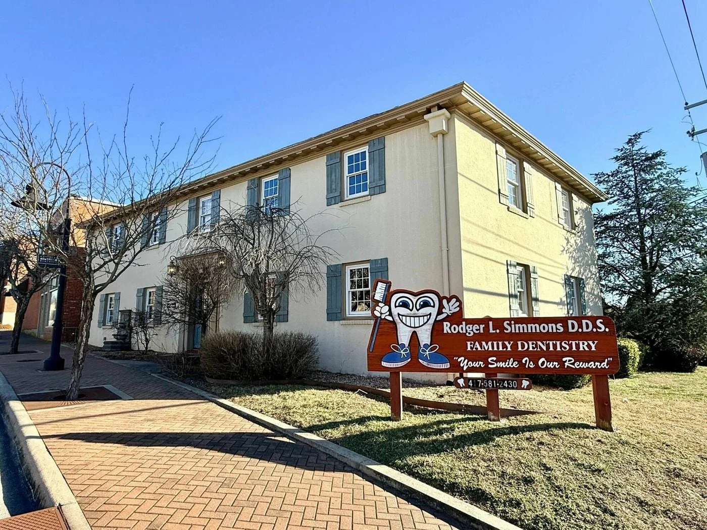 Photo 1 of 206 W Elm St, Ozark, MO 65721