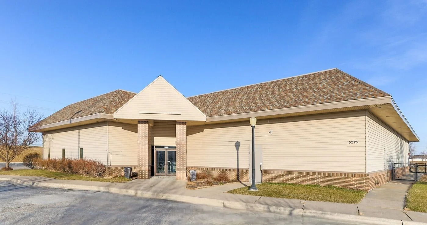 Photo 1 of 5225 North 158th Avenue, Omaha, NE 68116