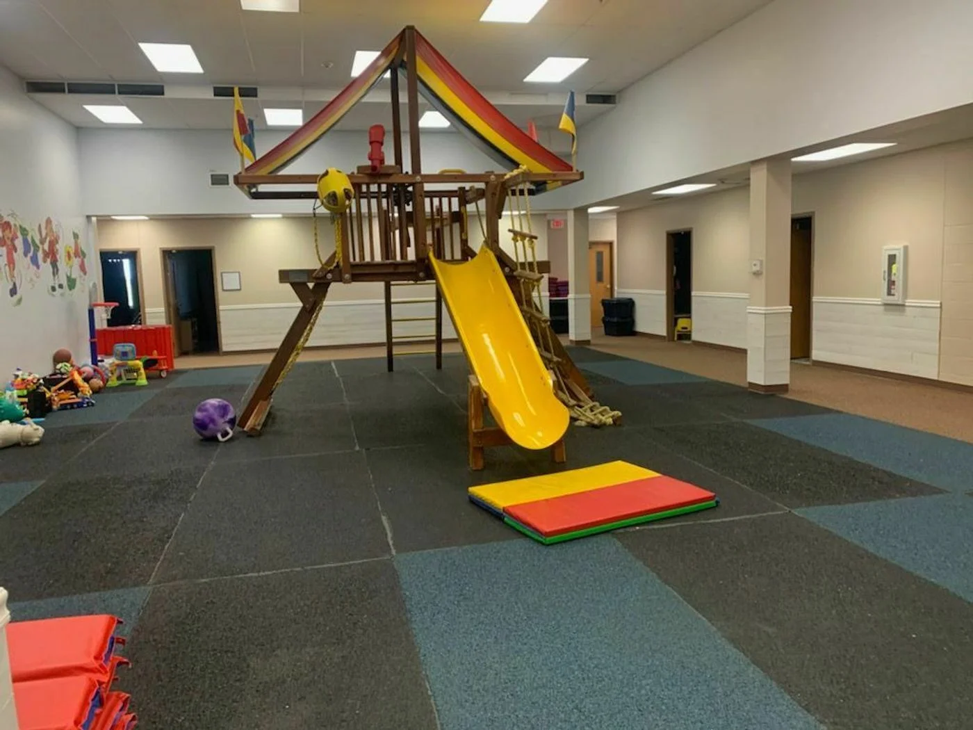 Photo 3 of 5225 North 158th Avenue, Omaha, NE 68116