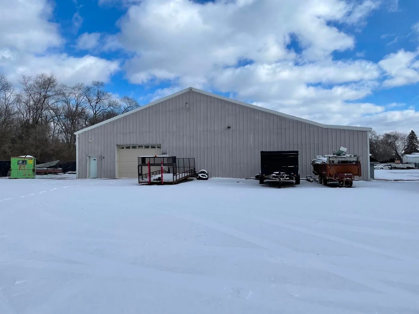 Photo 1 of 195 E Hamburg St, Pinckney, MI 48169