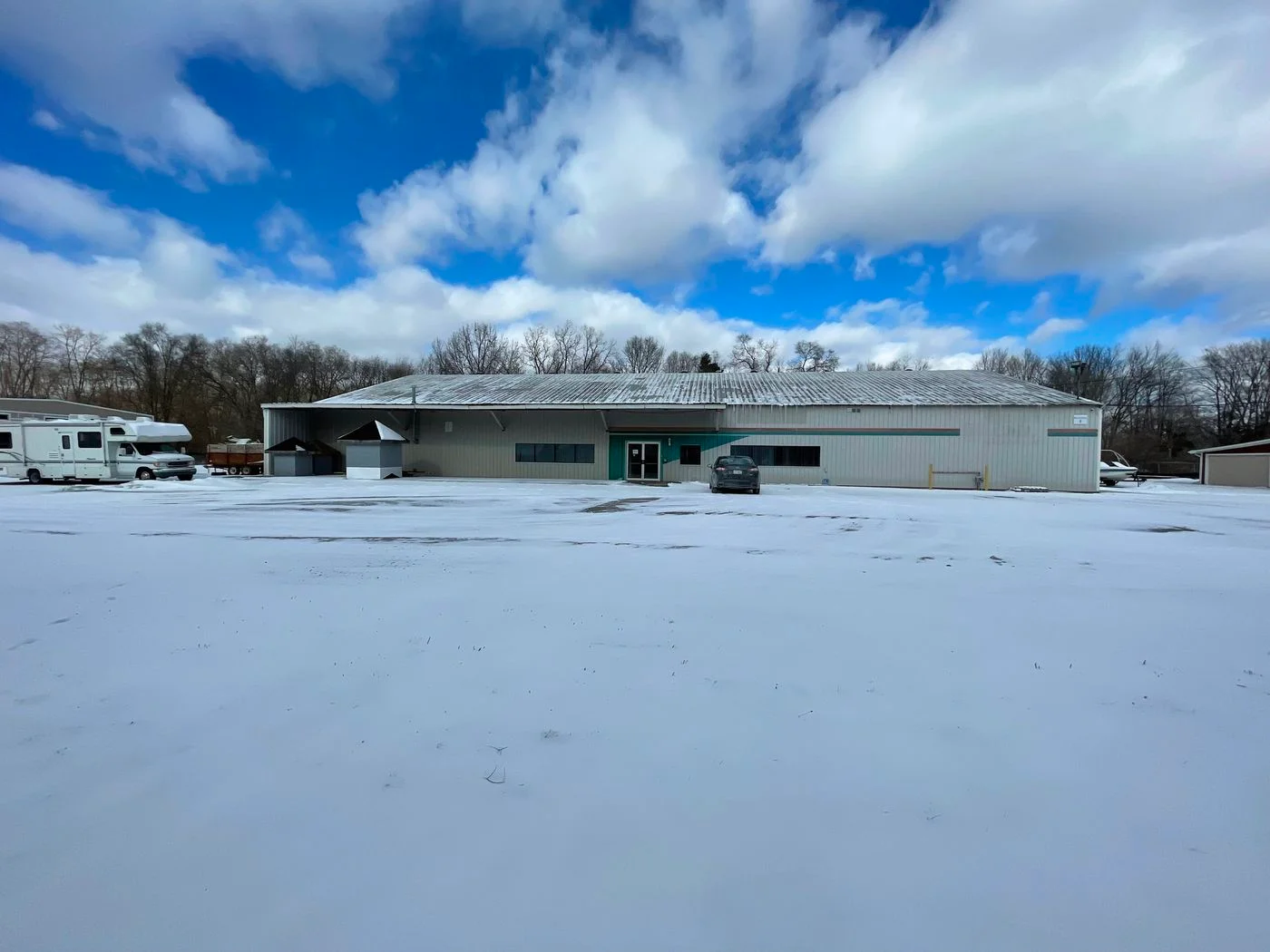 Photo 2 of 195 E Hamburg St, Pinckney, MI 48169