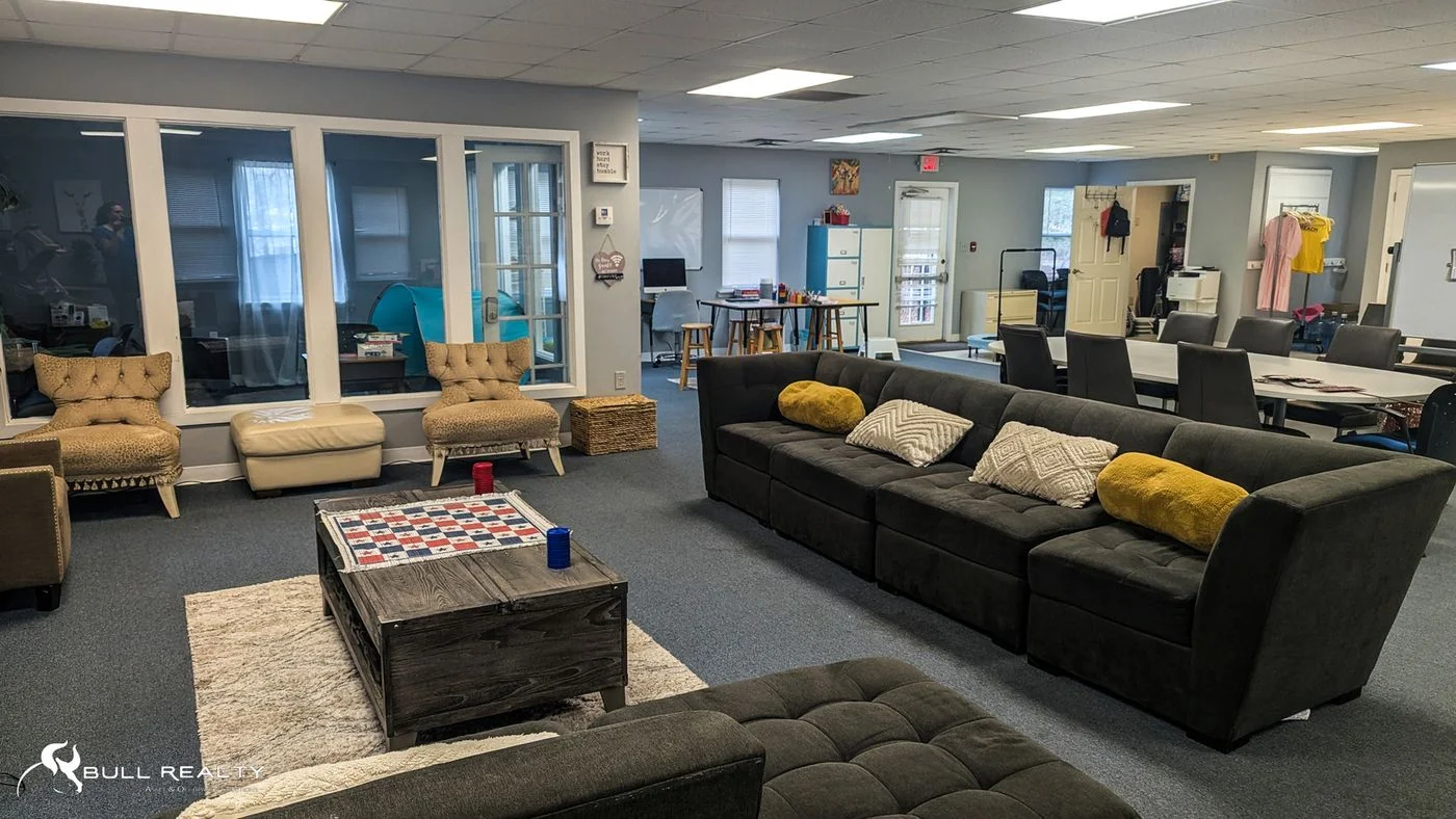 Photo 3 of 192 Weatherly Drive, Fayetteville, GA 30214