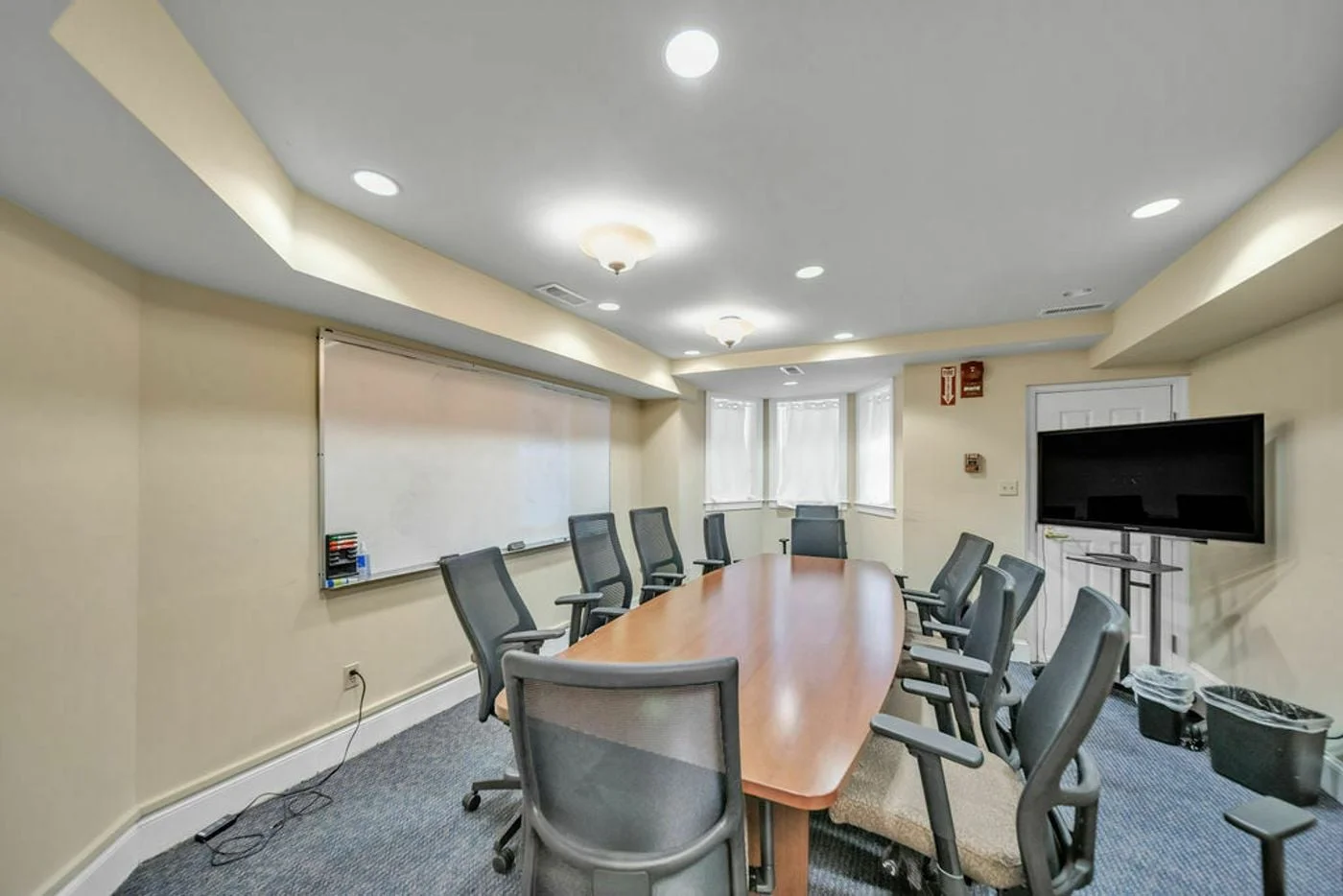 Photo 2 of 319 D St NE, Washington, DC 20002