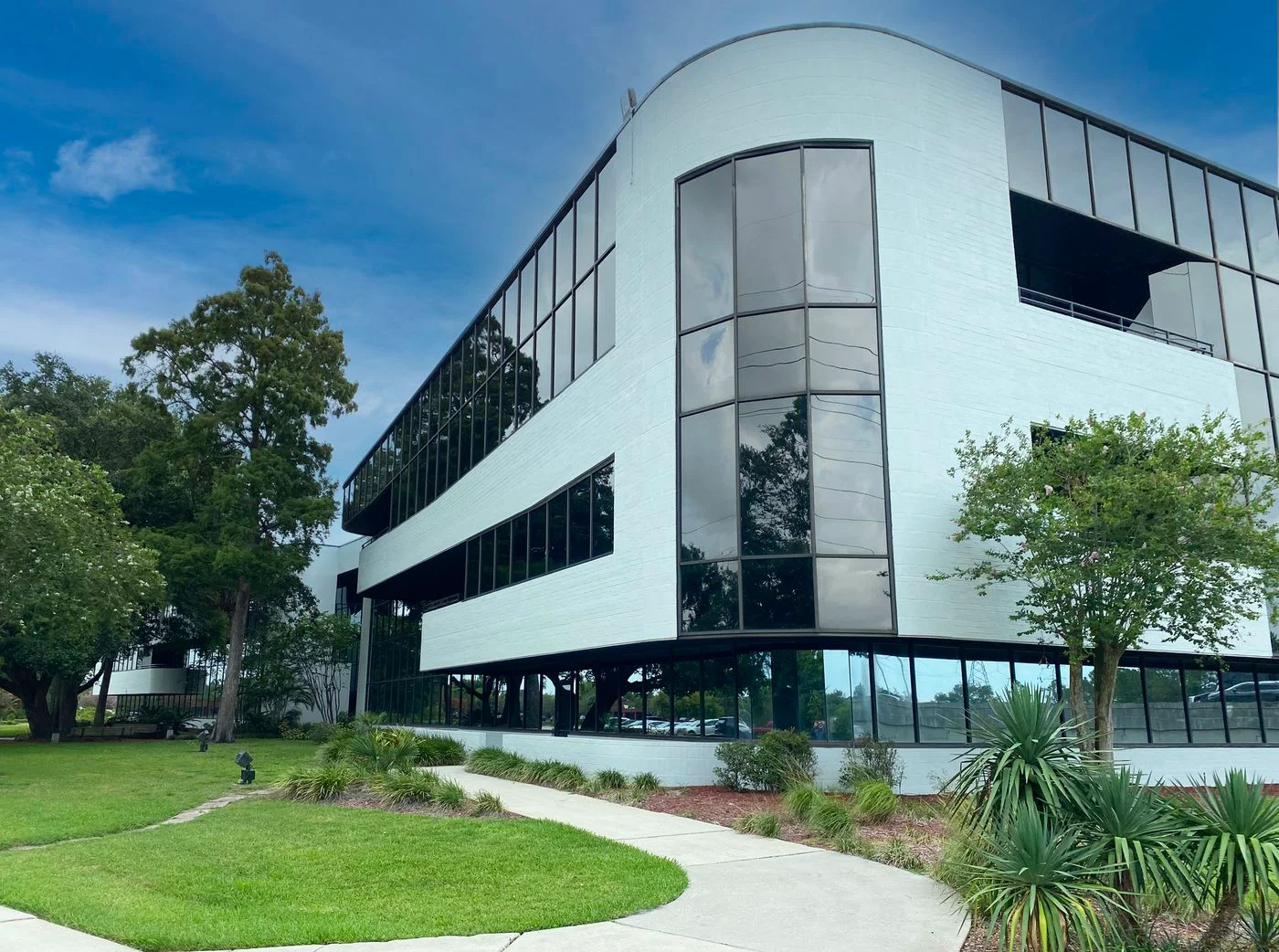 Photo 2 of 5650 Breckenridge Park Dr, Tampa, FL 33610