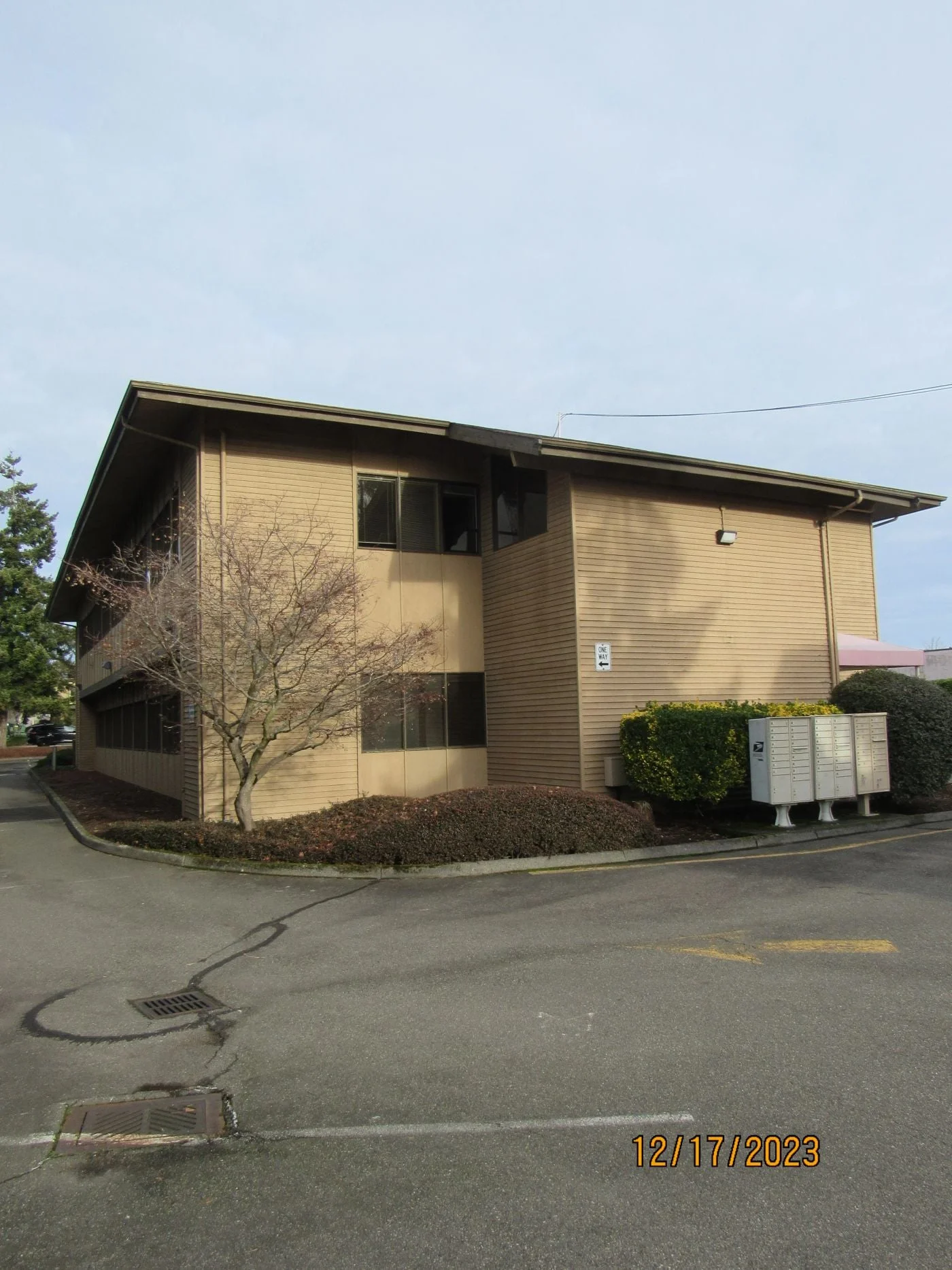 Photo 3 of 4210 198th St SW, Lynnwood, WA 98036